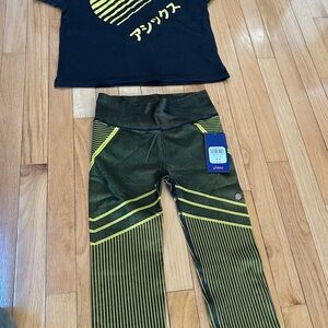NWT ASICS seamless Black and Yellow leggings with crop top